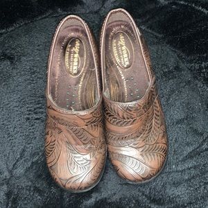 Easy works by easy street slip resistant clogs 6